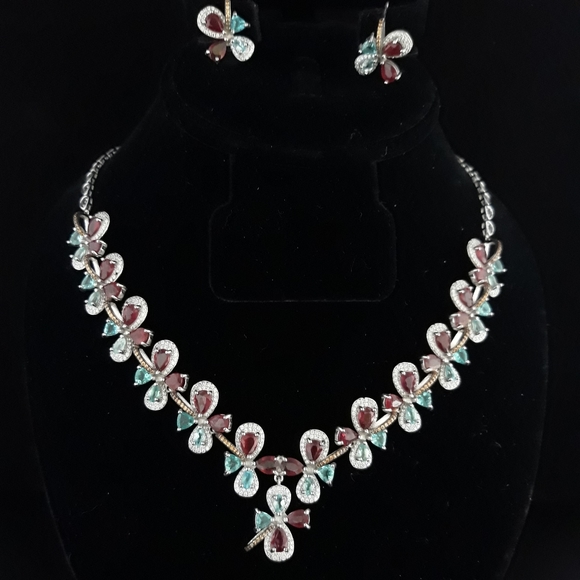 Luxurious Red Blood Ruby and Neon Apatite Set - Picture 8 of 16